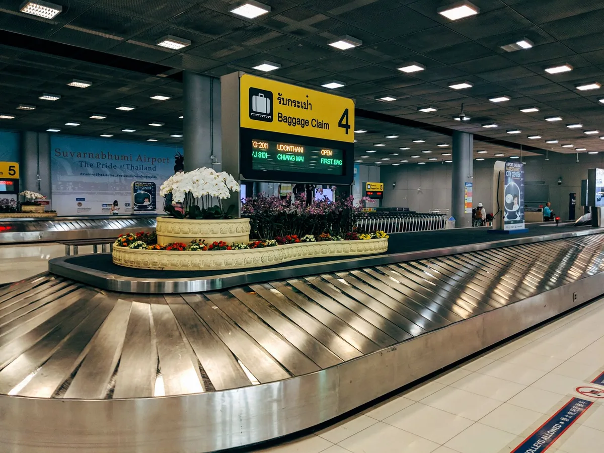 conveyor bandara airport baggage conveyor system